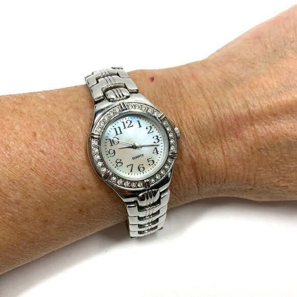 Glamour Bracelet Style Analog Watch With Crystals & Mother of Pearl Face Silver - Picture 11 of 13